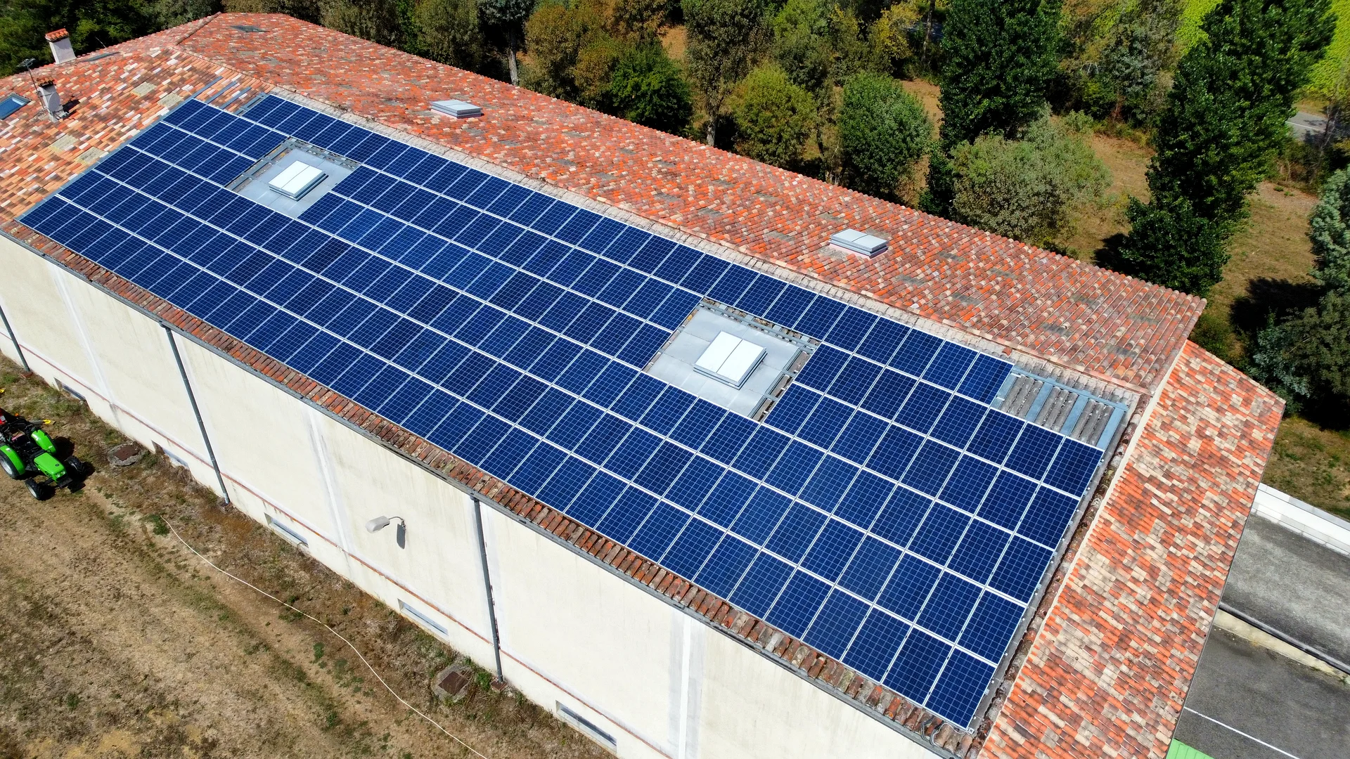 Nettoyage Nettoyage Panneaux Solaires par drone - aquit-n-nettoyage-nettoyage-panneaux-solaires-24.webp